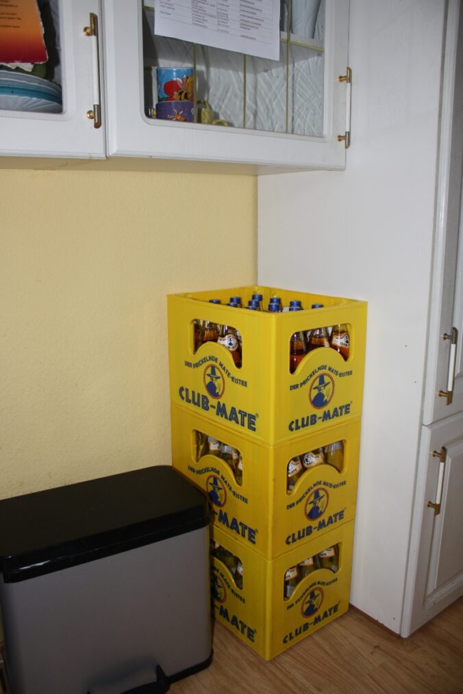 Club Mate Kästen