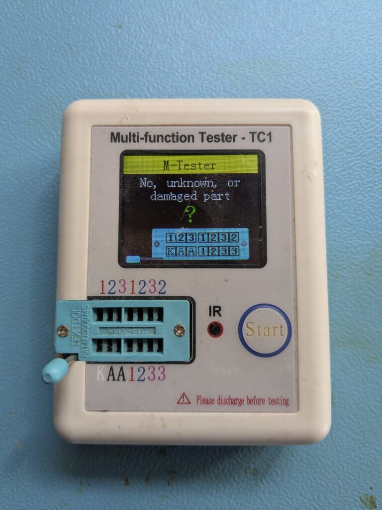 TC1 Multi-function Tester mit originaler M-Tester Firmware auf dem Display