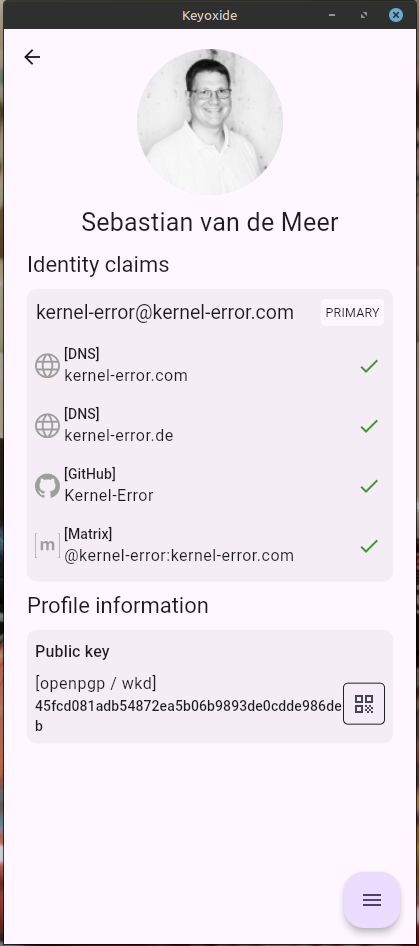 Keyoxide-App zeigt das eigene Profil mit vier bestätigten Identity-Claims und dem öffentlichen Schlüssel über WKD.